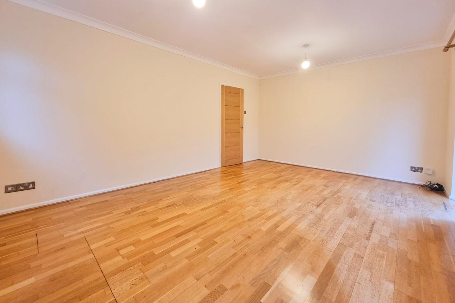 3 bed property in The Furlongs, Stourbridge